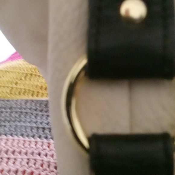 Hobo Tote shoulder bag used good condition. - Picture 5 of 10